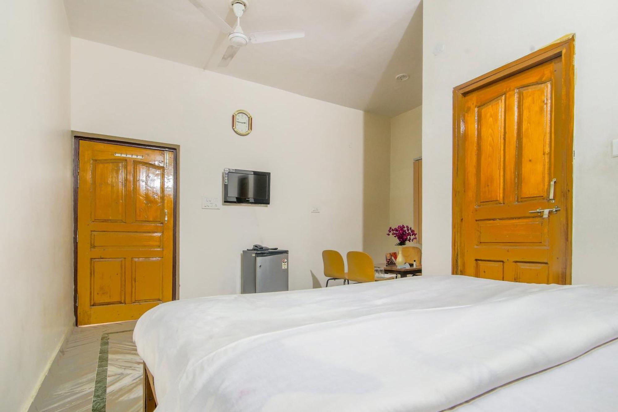 Collection O 81098 Hotel Royal Panjab Bijnaur Exterior foto